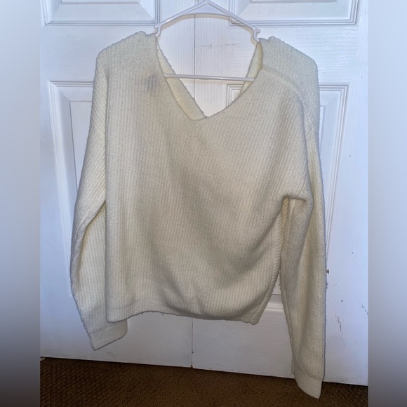 Cozy fall knotted sweater🍂 - Picture 6 of 6